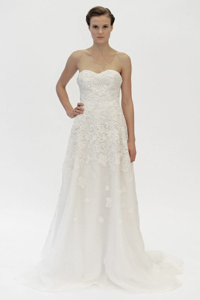 Tulle lace strapless A-Line wedding dress with a sweetheart neckline