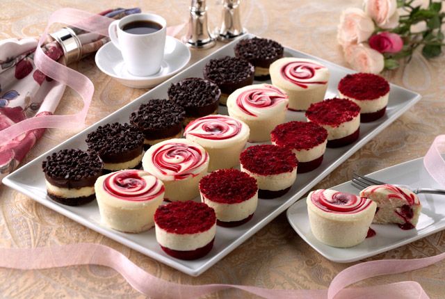Wedding Philippines - 24 Delicious Mini Cheesecake Ideas for Your Wedding Buffet Bar Display (18)
