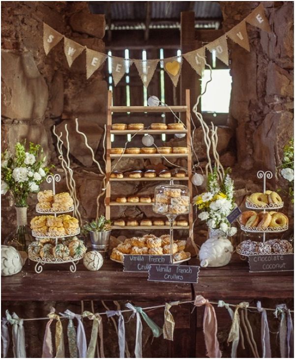 Wedding Philippines - 25 Cool and Fun Donut Bar Buffet Food Ideas For Your Wedding (20)