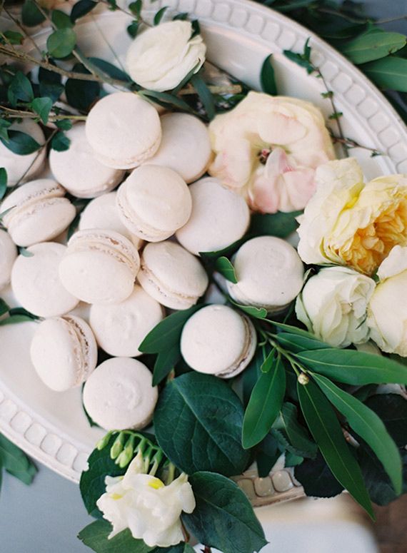 Wedding Philippines - 37 Delicious Macarons For Your Wedding Food Bar Buffet Ideas (21)
