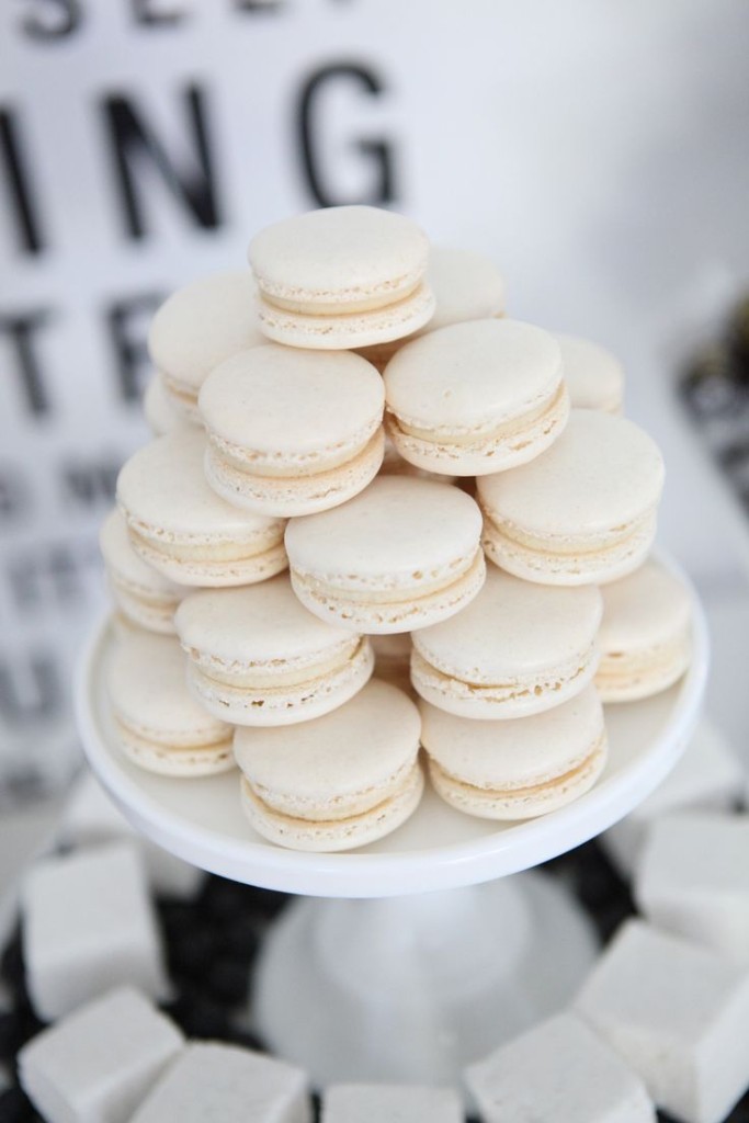 Wedding Philippines - 37 Delicious Macarons For Your Wedding Food Bar Buffet Ideas (23)